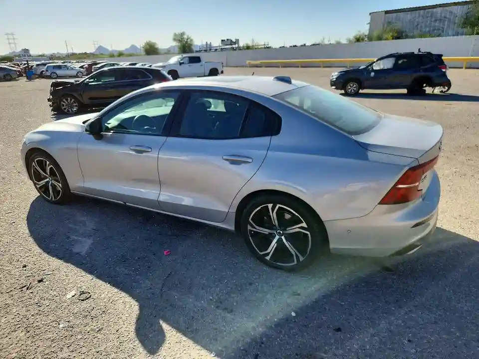 7JRL12TL8RG303013 2024 VOLVO S60-1