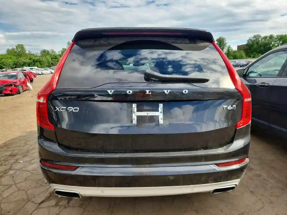 YV4A221K8M1745683 2021 VOLVO XC90-5