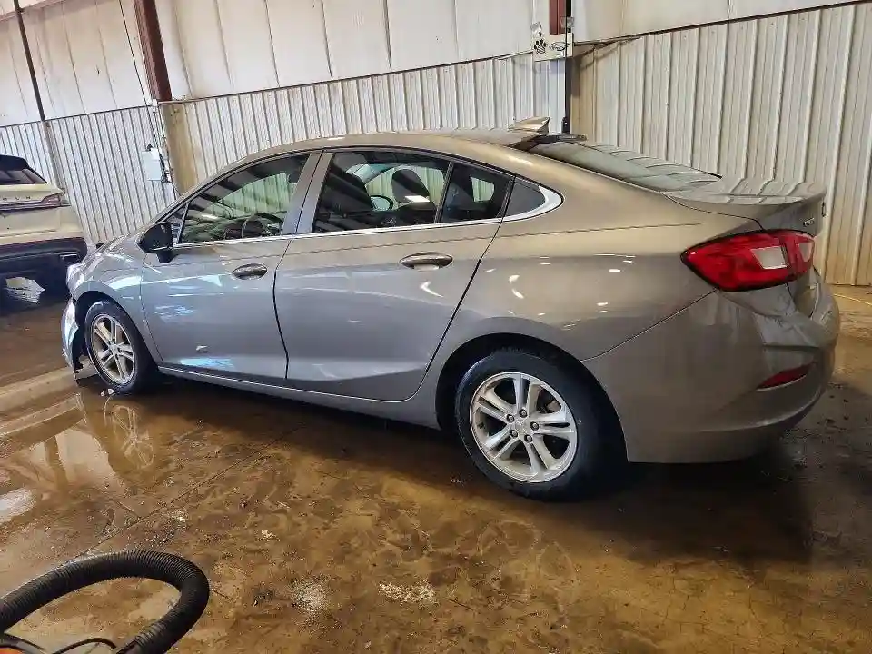 1G1BE5SM8J7211407 2018 CHEVROLET CRUZE-1