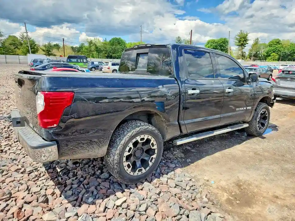 1N6AA1EJ2JN500848 2018 NISSAN TITAN-2