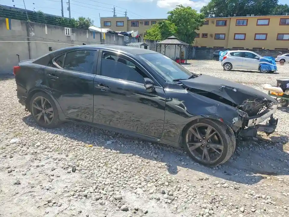 JTHBF5C21A5125335 2010 LEXUS IS-3