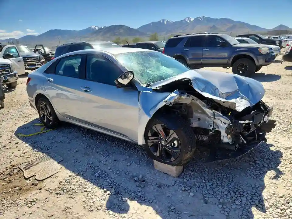 5NPLM4AG0NH075246 2022 HYUNDAI ELANTRA-3