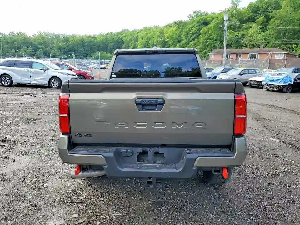 3TMLB5JN9SM182263 2025 TOYOTA TACOMA TRD-5