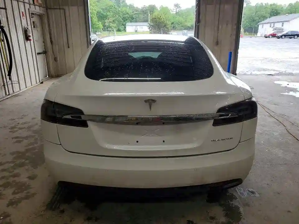 5YJSA1E26LF366296 2020 TESLA MODEL S-5