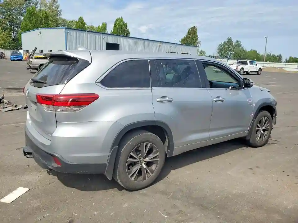 5TDBZRFH3JS865513 2018 TOYOTA HIGHLANDER-2