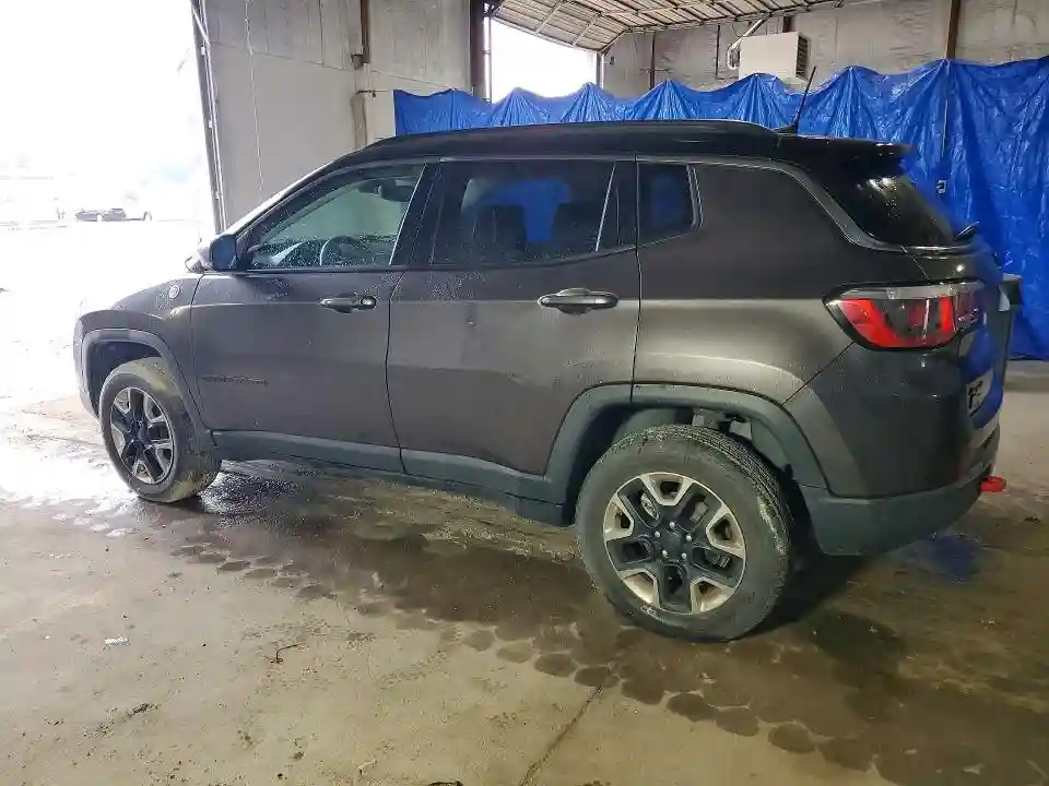 3C4NJDDB9HT639840 2017 JEEP COMPASS-1