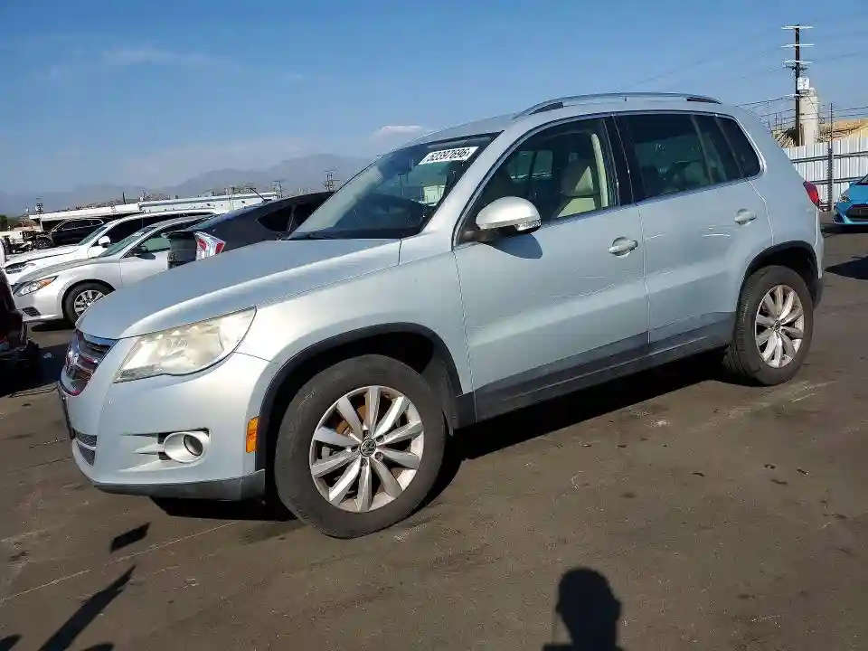 WVGAV7AX0BW503002 2011 VOLKSWAGEN TIGUAN-0