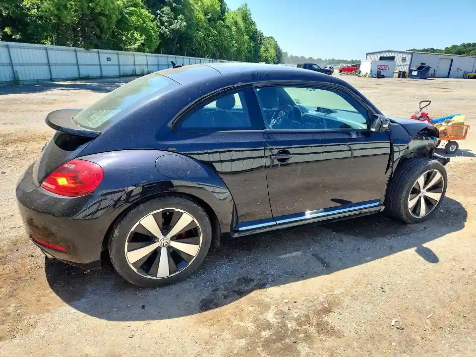 3VWVA7AT0DM615118 2013 VOLKSWAGEN BEETLE-2