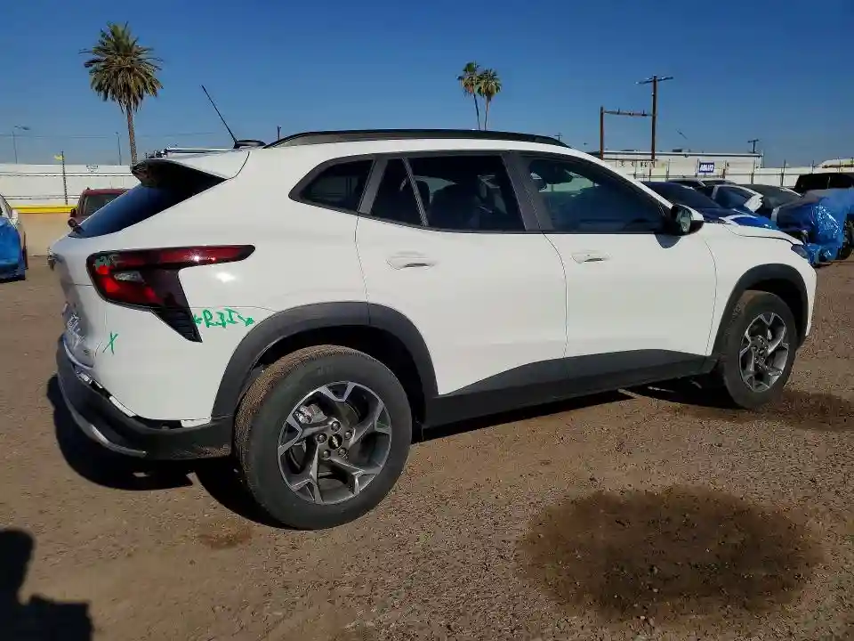 KL77LHEP6SC276207 2025 CHEVROLET TRAX-2