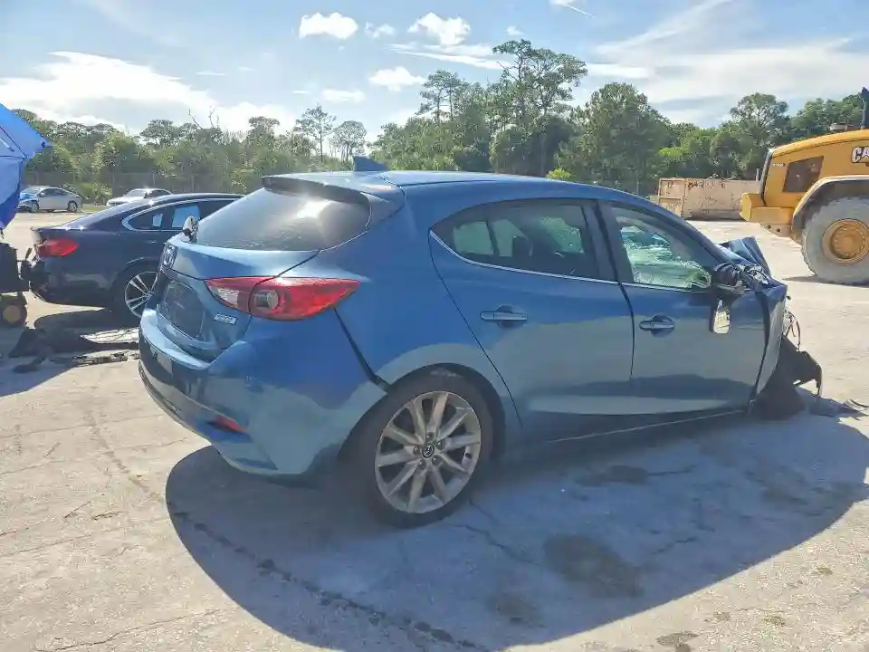 3MZBN1M31HM137748 2017 MAZDA 3-2