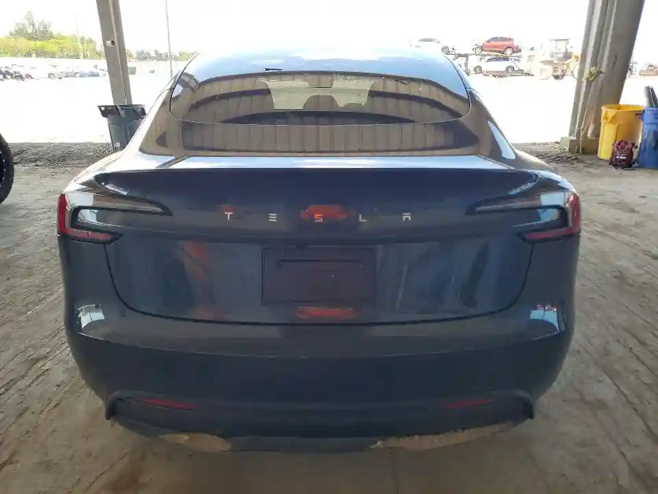 5YJ3E1EA7SF027996 2025 TESLA MODEL 3-5