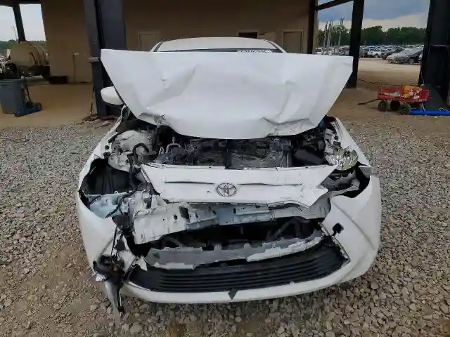 3MYDLBYV7JY320641 2018 TOYOTA YARIS-4
