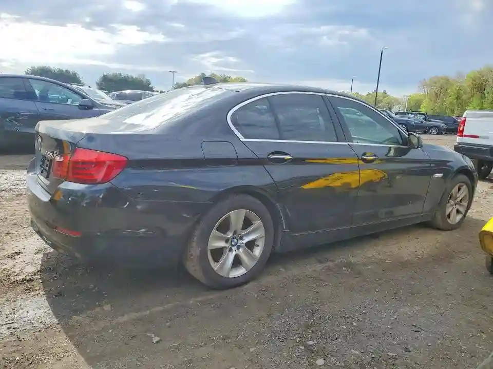 WBAXH5C57CDW04683 2012 BMW 5 SERIES-2