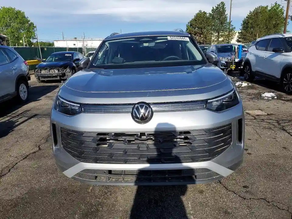 3VVER7RM2SM024814 2025 VOLKSWAGEN TIGUAN-4
