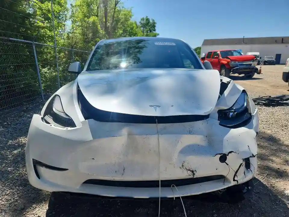 7SAYGDEEXRA274556 2024 TESLA MODEL Y-4