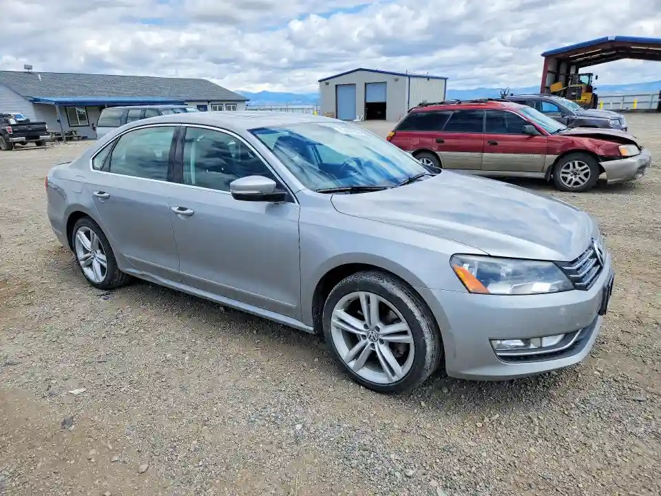 1VWCN7A31DC139510 2013 VOLKSWAGEN PASSAT-3