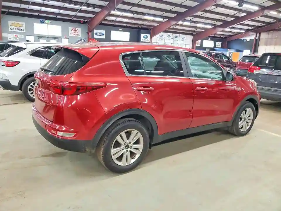 KNDPMCAC1H7157133 2017 KIA SPORTAGE-2