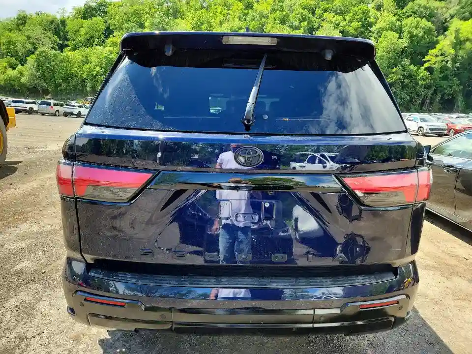 7SVAAABA6RX048335 2024 TOYOTA SEQUOIA-5