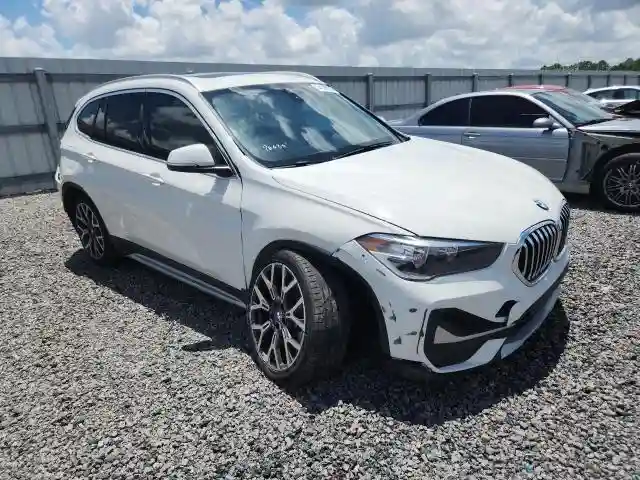 WBXJG7C02M5S78320 2021 BMW X1-3