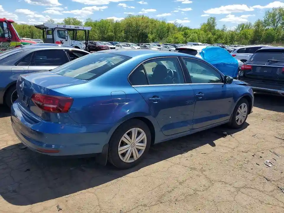 3VW167AJ2HM386722 2017 VOLKSWAGEN JETTA-2