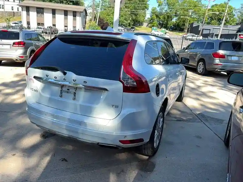 YV440MDJ6G2845538 2016 VOLVO XC60-3