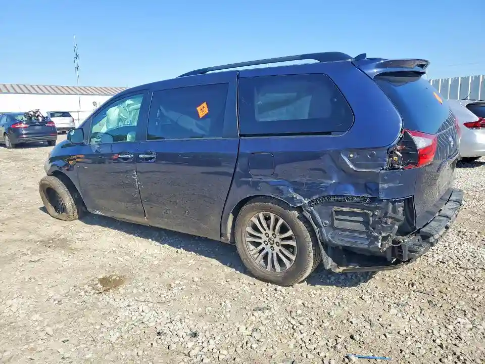 5TDYZ3DC0JS914357 2018 TOYOTA SIENNA-1