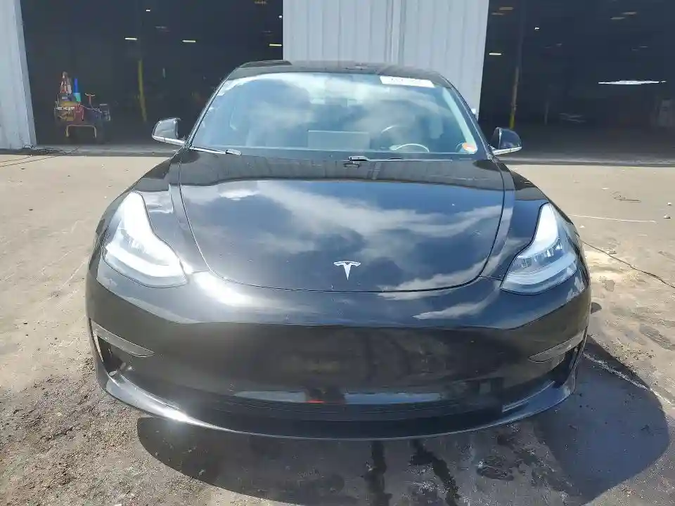 5YJ3E1EA5KF297535 2019 TESLA MODEL 3-4