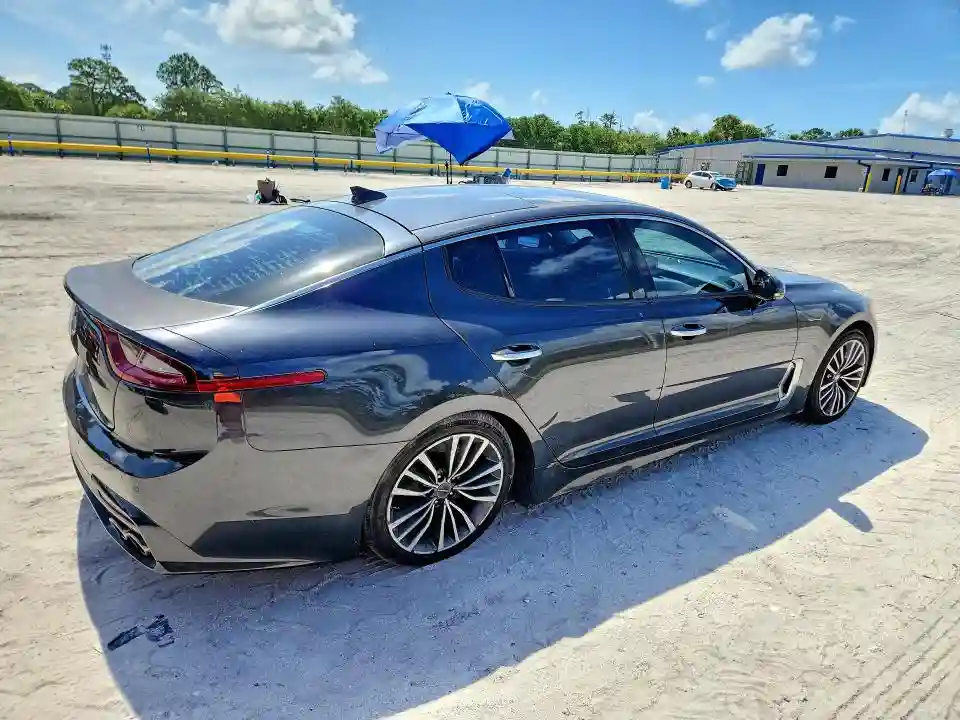 KNAE25LA9K6059384 2019 KIA STINGER-2