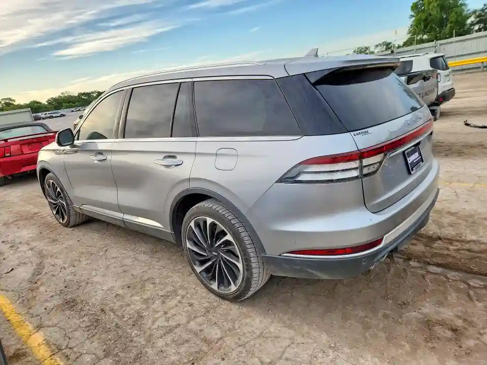 5LM5J7XC5LGL00567 2020 LINCOLN AVIATOR-1