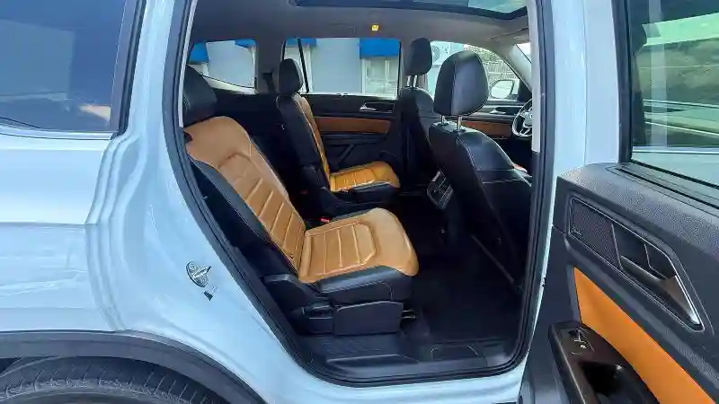 1V2NR2CA3KC521144 2019 VOLKSWAGEN ATLAS-5