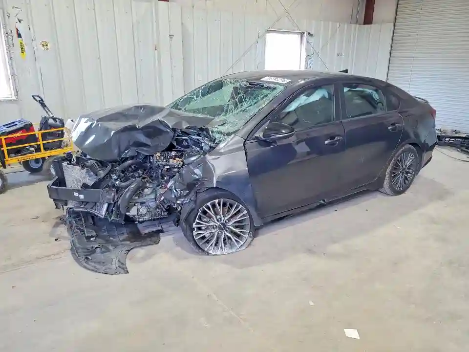 3KPF54AD8RE780113 2024 KIA FORTE-0