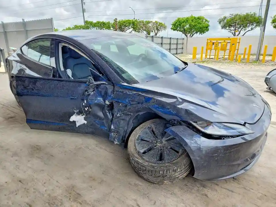 5YJ3E1EA5SF919406 2025 TESLA MODEL 3-3