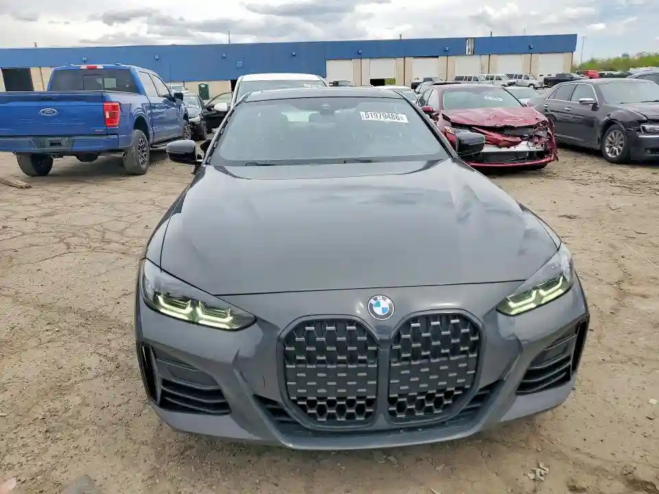 WBA13AR0XNCK25078 2022 BMW M4-4