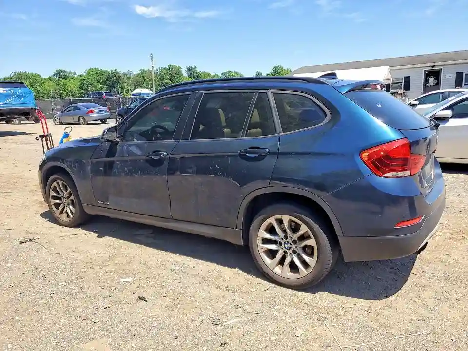 WBAVL1C59FVY28941 2015 BMW X1-1