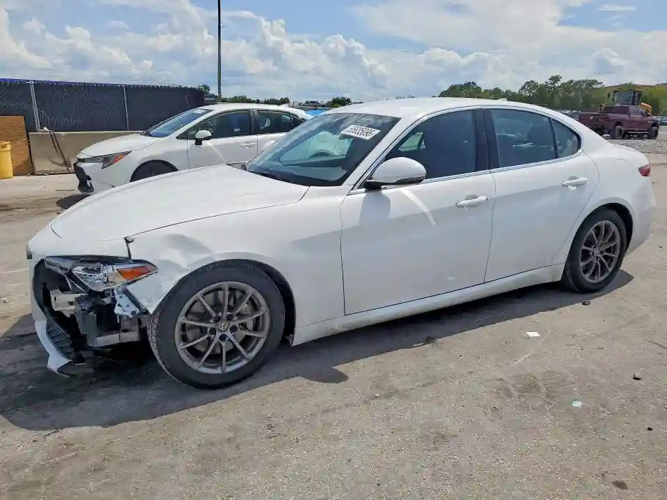 ZARFAEBN2H7552220 2017 ALFA ROMEO GIULIA-0