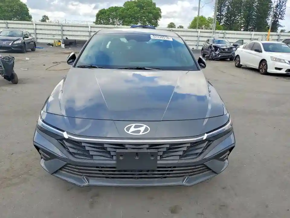 KMHLM4DJ5SU126180 2025 HYUNDAI ELANTRA-4
