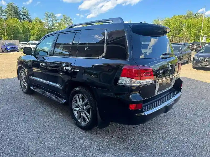 JTJHY7AX9F4181761 2015 LEXUS LX570-2