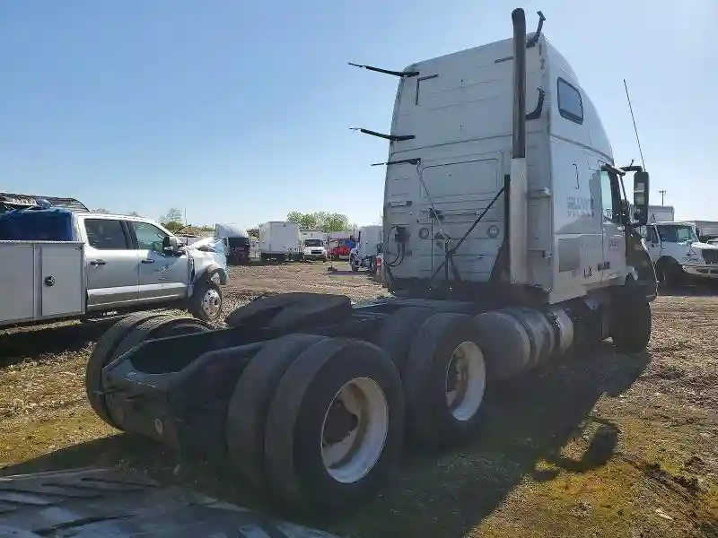 4V4NC9EH4JN996038 2018 VOLVO ALL MODELS-3
