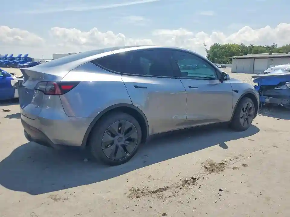 7SAYGDEEXRA320838 2024 TESLA MODEL Y-2