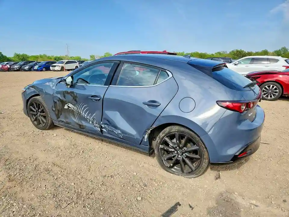 JM1BPAML9N1516633 2022 MAZDA 3-1