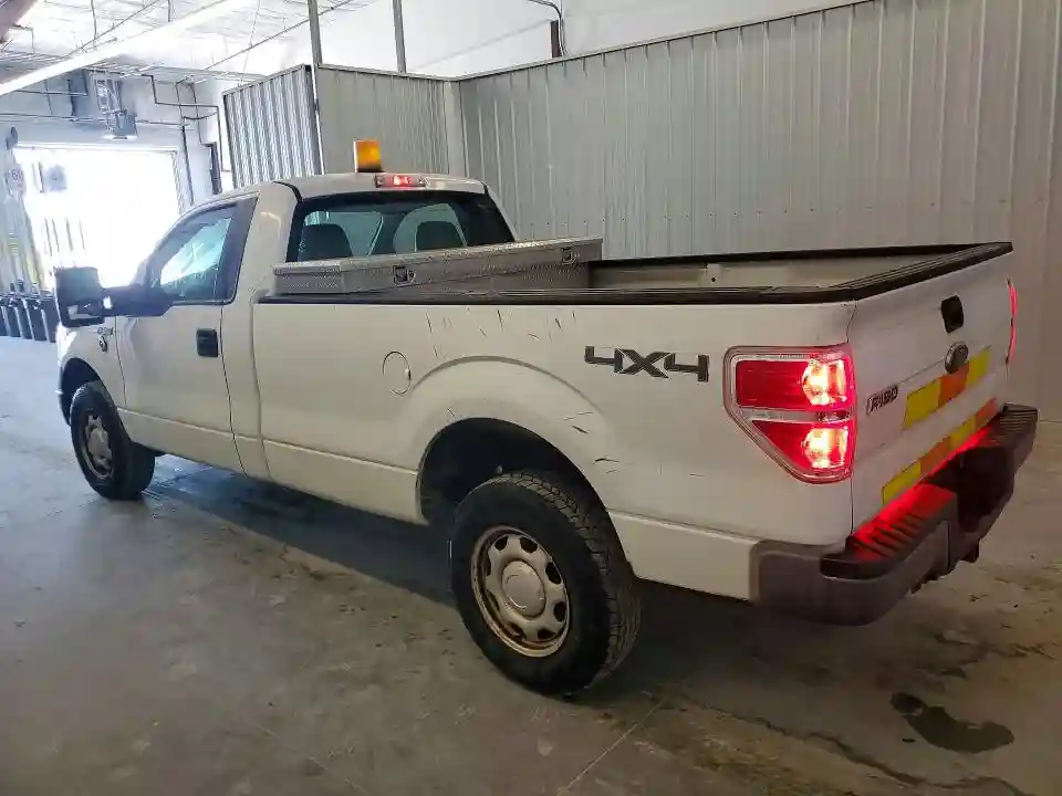 1FTMF1EW7AKE39799 2010 FORD F150-1