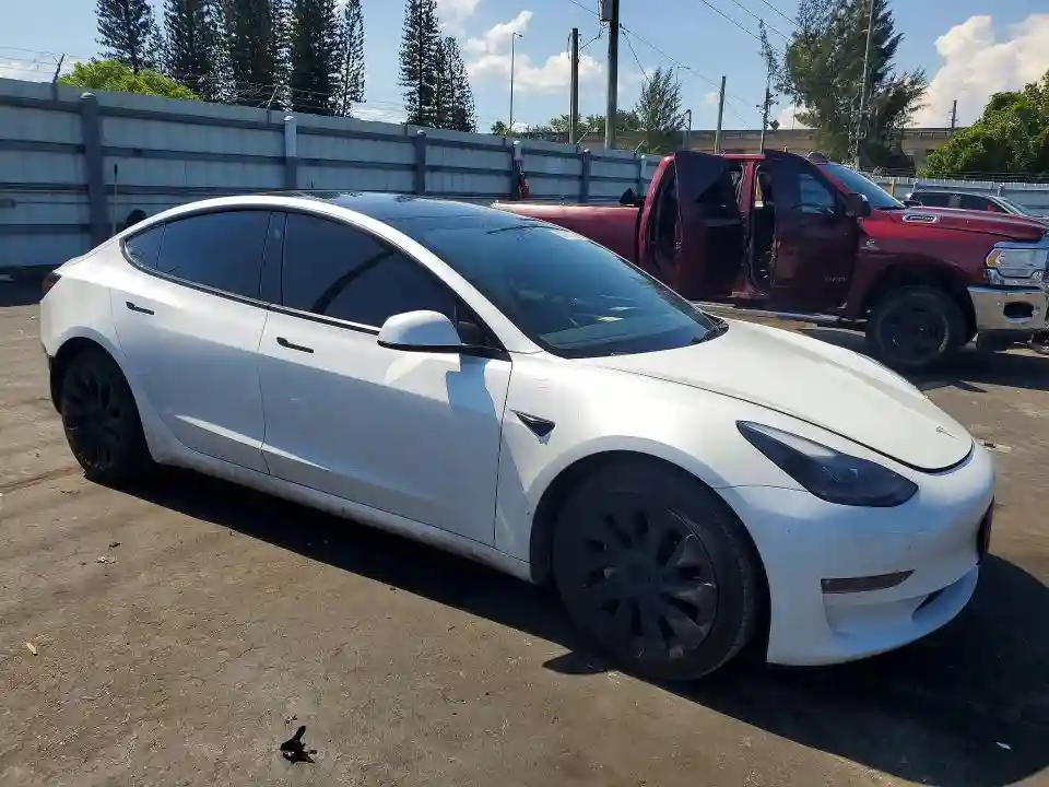 5YJ3E1EB6PF393626 2023 TESLA MODEL 3-3