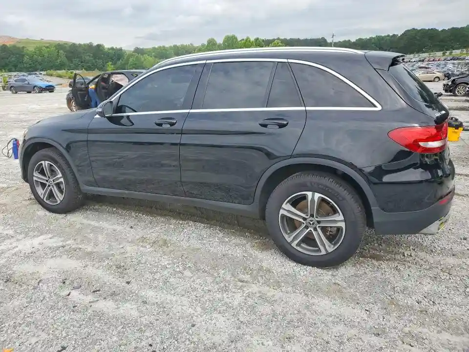 WDC0G4JBXHF258127 2017 MERCEDES-BENZ GLC-CLASS-1