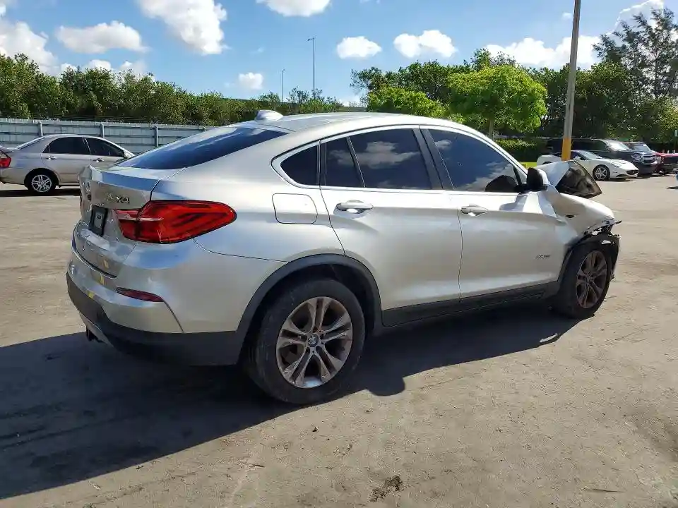 5UXXW3C38H0T79960 2017 BMW X4-2