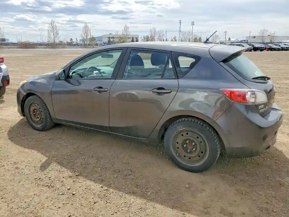 JM1BL1KF1D1757013 2013 MAZDA 3-1