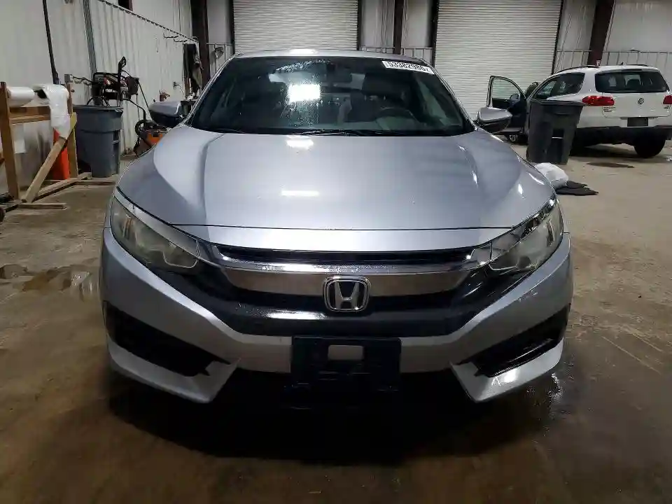 2HGFC4B06JH303305 2018 HONDA CIVIC-4