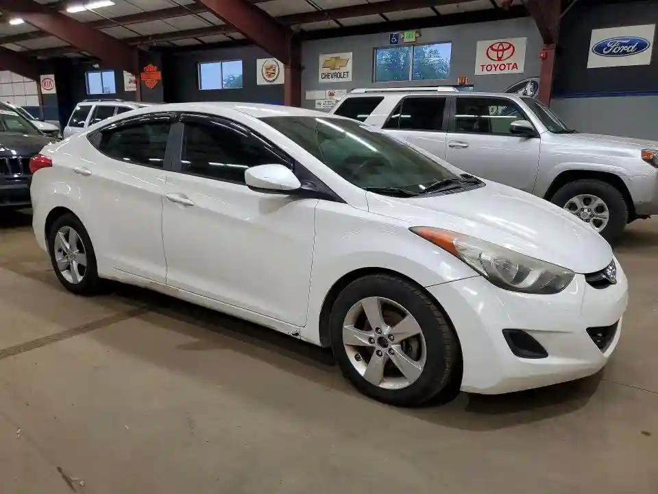 5NPDH4AE6DH363133 2013 HYUNDAI ELANTRA-3