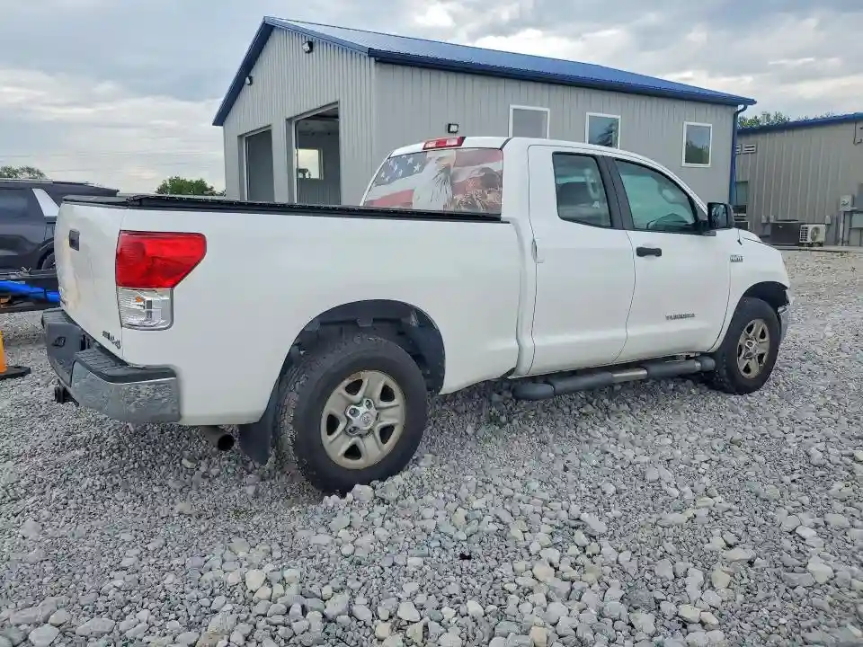 5TFUW5F19BX209339 2011 TOYOTA TUNDRA-2