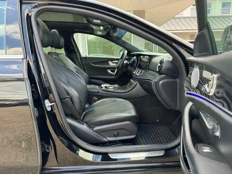 WDDZF4KB8JA356550 2018 MERCEDES-BENZ E-CLASS-4