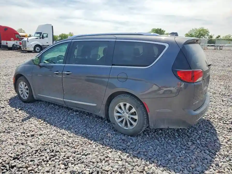 2C4RC1EG1JR321563 2018 CHRYSLER PACIFICA-1